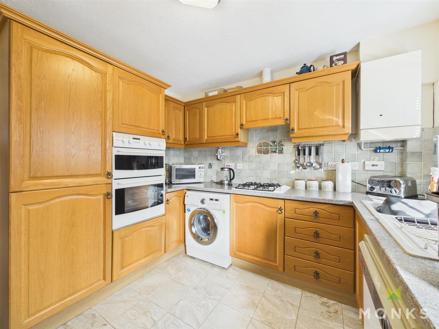 2 Rhyd Galed, Oswestry, SY11 3NY For Sale